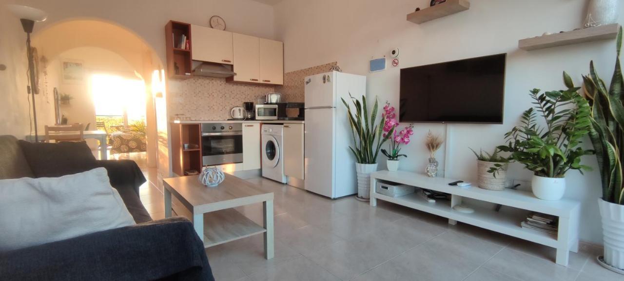 Thalassa Seaside Boutique Beach Apartment Polis Eksteriør billede