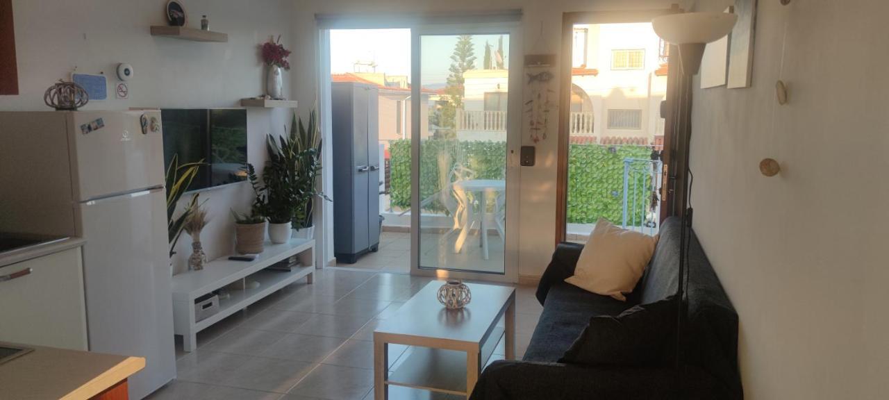 Thalassa Seaside Boutique Beach Apartment Polis Eksteriør billede